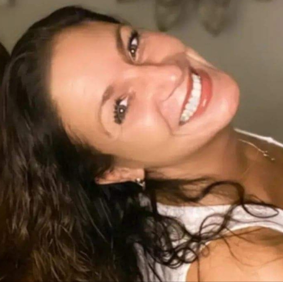 Meet your Posher, Beth - Picture 1 of 1